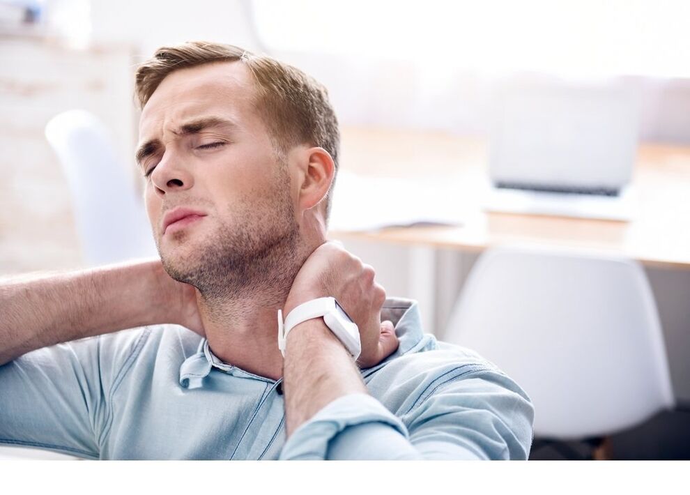 bolesť krku u muža v dôsledku nádoru