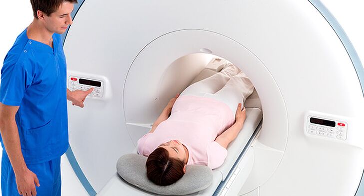 CT je jednou z metód inštrumentálnej diagnostiky bolesti v bedrovom kĺbe