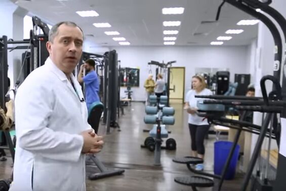 Triedy v telocvični s krčnej osteochondrózy